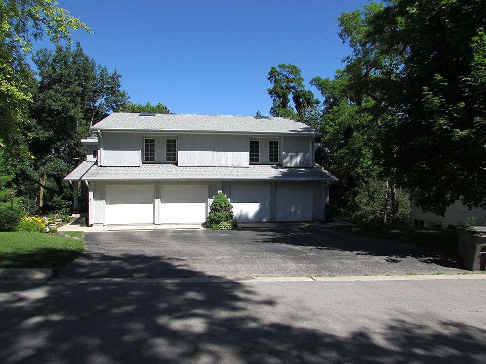 1st image of 402 Country Club Dr