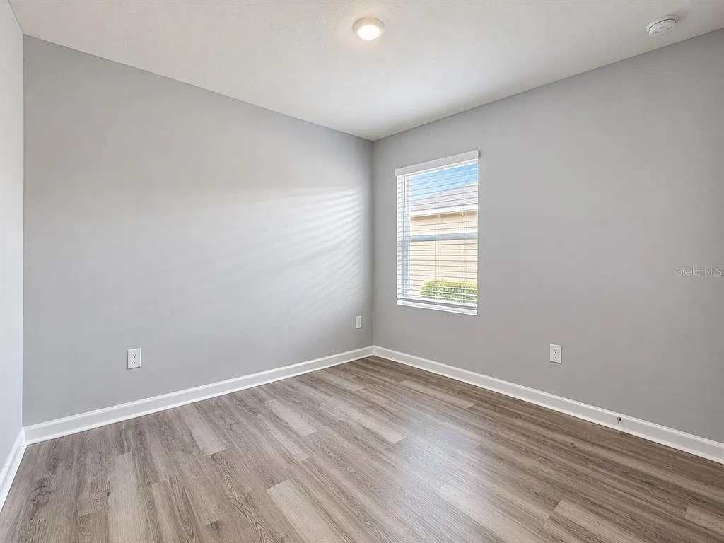 3 bed, 2.0 bath, 1690 sqft, $1,995 — Photo 4