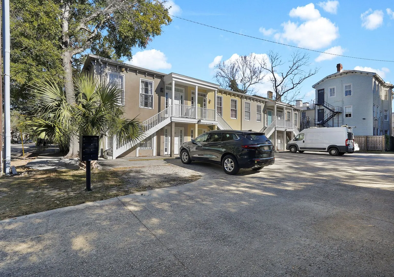 702 Tattnall St — Photo 3