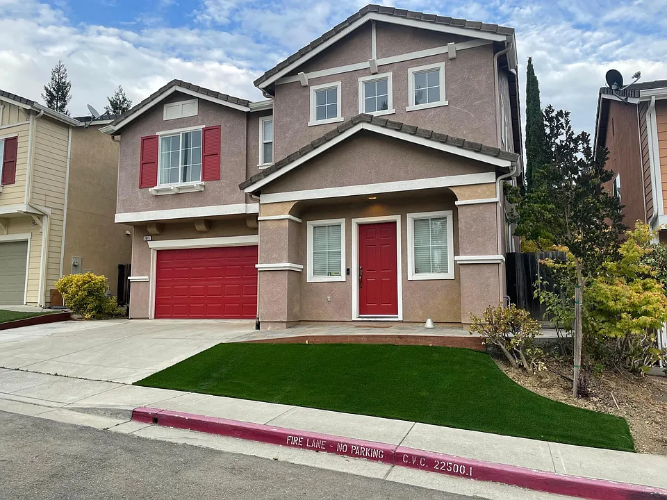 20013 Shadow Creek Cir