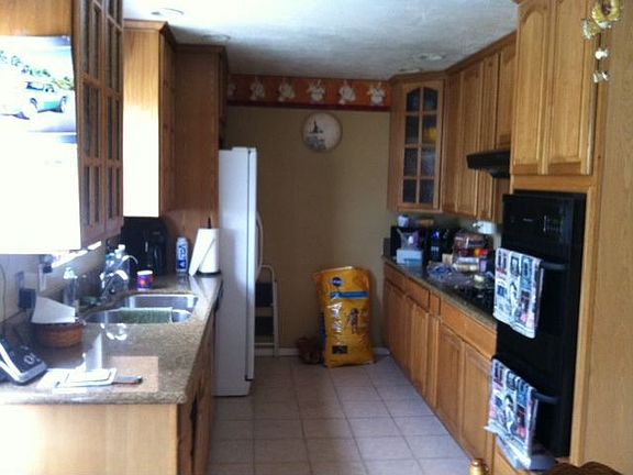 3rd image of 1319 E Baldwin Ave