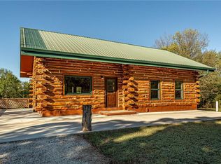 3924 Louisiana Rd, Ottawa, KS 66067