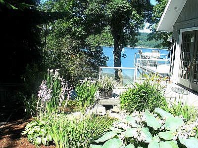 Garden water feature