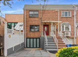 5326 61st St, Maspeth, NY 11378