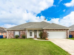 203 Shady Park Dr, Lafayette, LA 70508