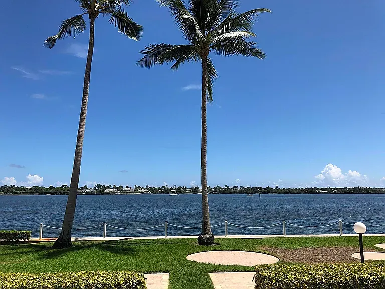 2800 N Flagler Dr #613 — Photo 12