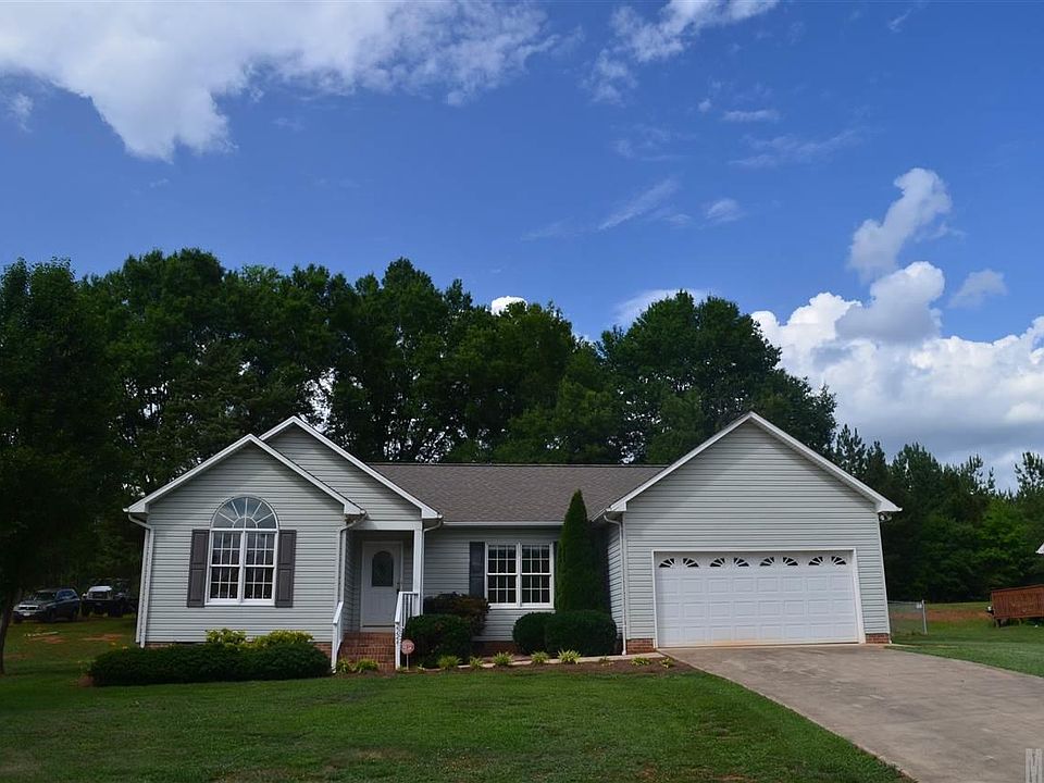 1st image of 2224 Picnic Dr