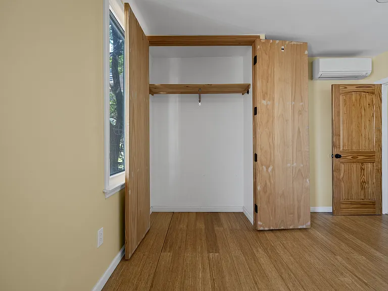 6 Rademan Pl — Photo 7