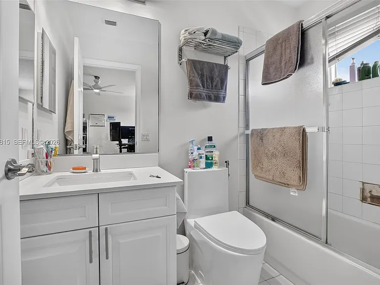981 Waterside Cir — Photo 49