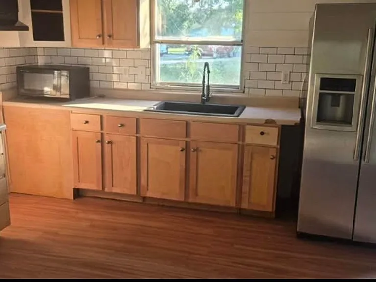1724 County Road 4106 — Photo 1