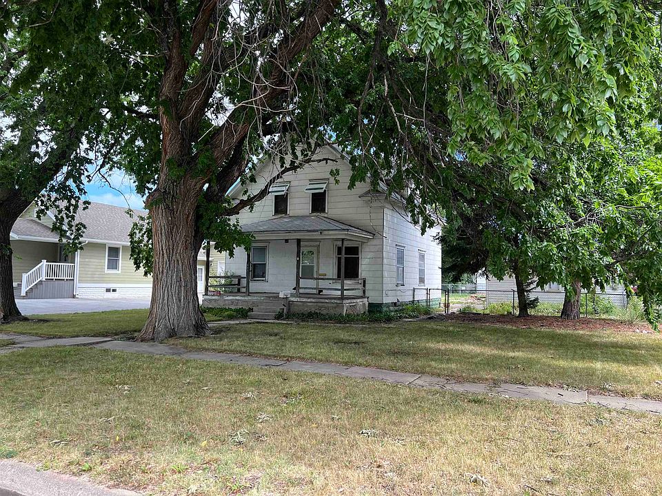1st image of 503 E 10th St