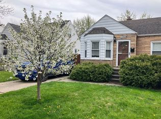 19968 Kenosha St, Harper Woods, MI
