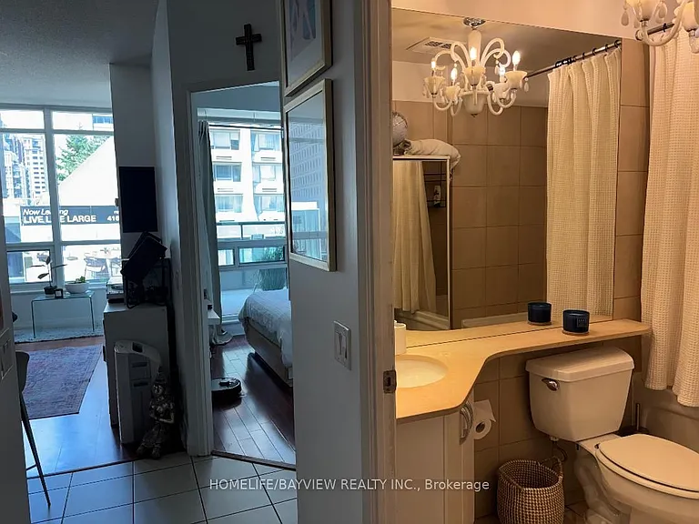 1121 Bay St #405 — Photo 4