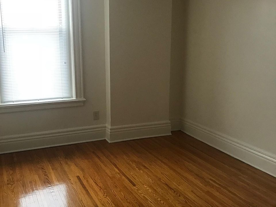 2nd image of 474 Monroe Ave #0