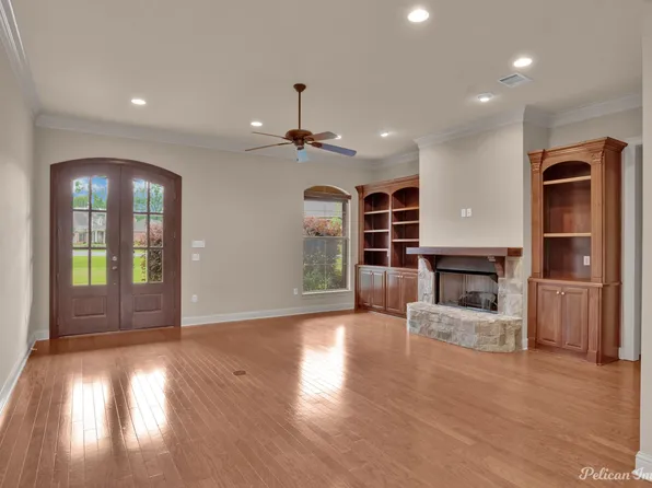 1700 Turning Leaf Trl, Haughton, LA 71037