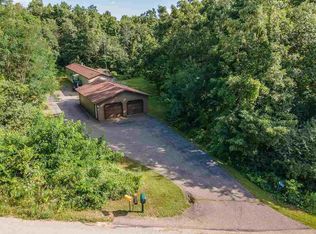 S3056 E Fox Hill Rd, Baraboo, WI 53913