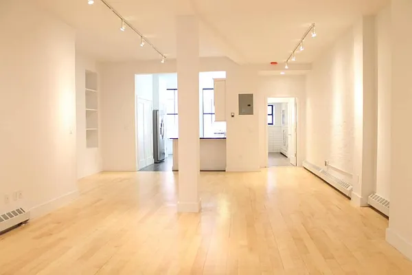 Rented by Level Group | media 26