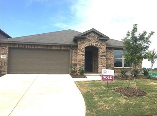 1221 Erika Ln, Forney, TX 75126