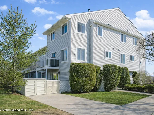 645 Johnston Ter, Staten Island, NY 10309
