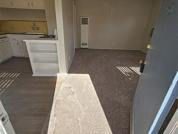 3rd image of 14208 Vanowen St #3