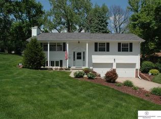 11316 Castelar Cir, Omaha, NE 68144