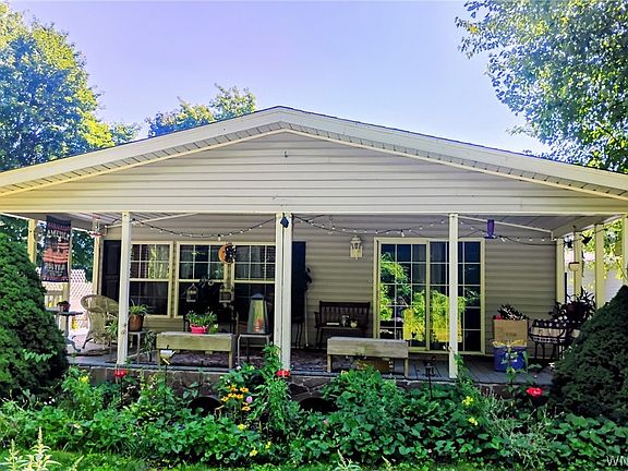 2nd image of 1407 Breeze Way #E