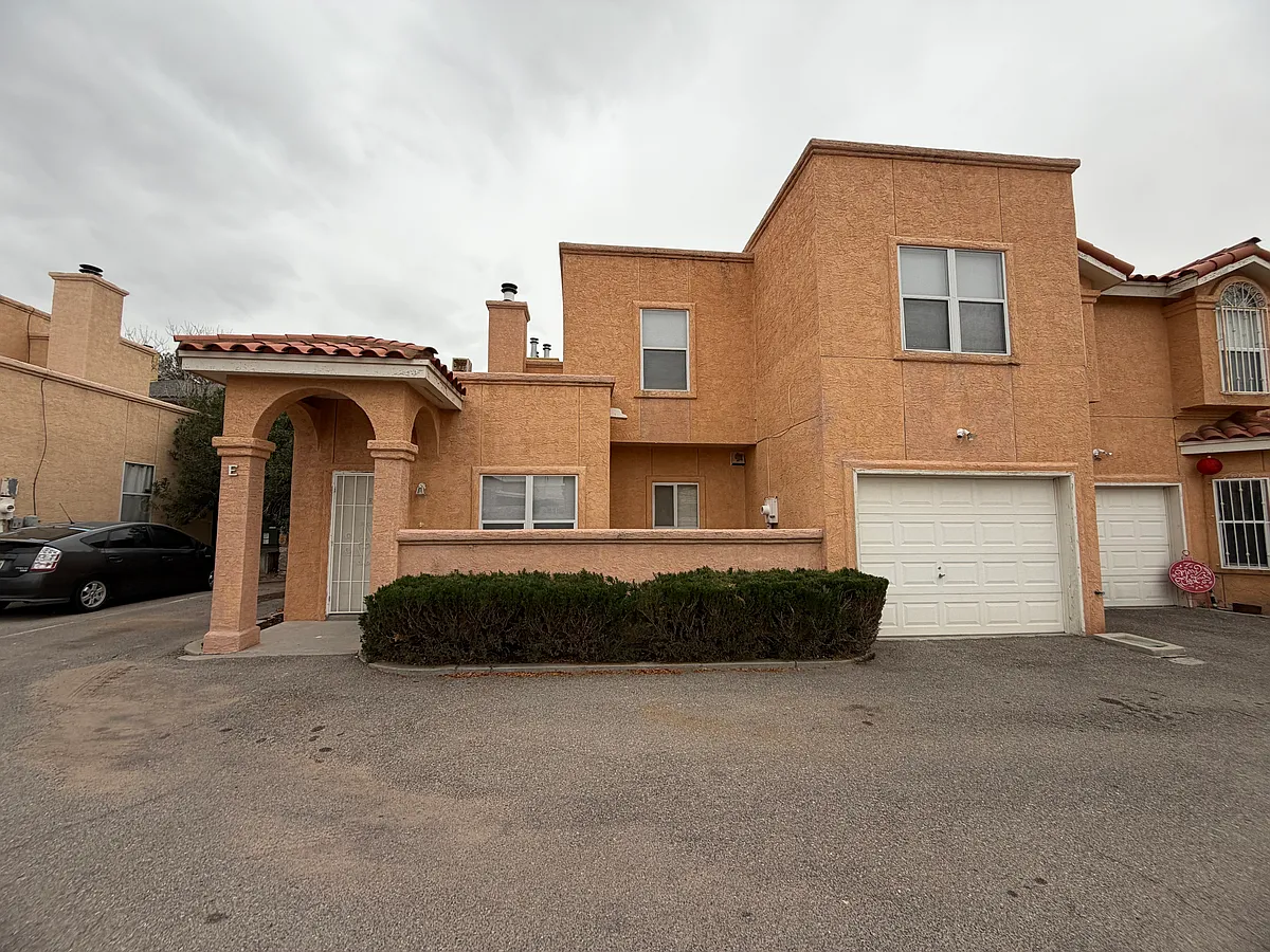 Building Photo - 344 Bartlett Dr #E
