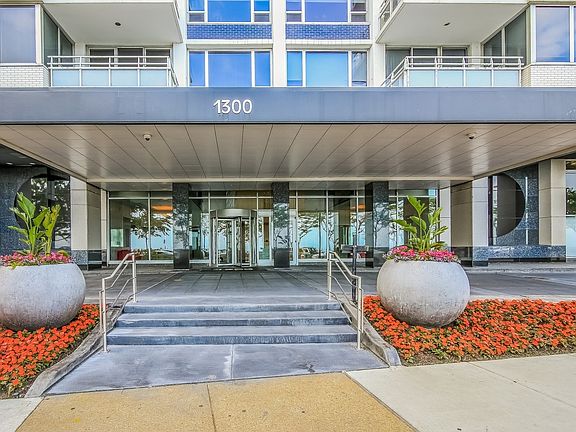 3rd image of 1300 N Lake Shore Dr APT 25A