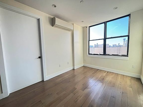3rd image of 333 Cypress Ave #7EE