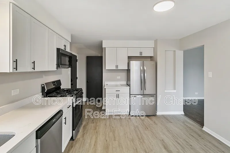 3 bed, 2.0 bath, 1750 sqft, $2,500 — Photo 3