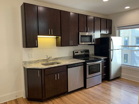 3rd image of 4847 N Kimball Ave #2C