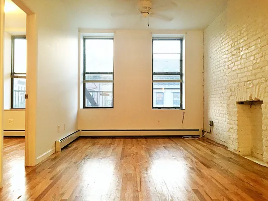 Rented by Sunrise Real Estate | media 10