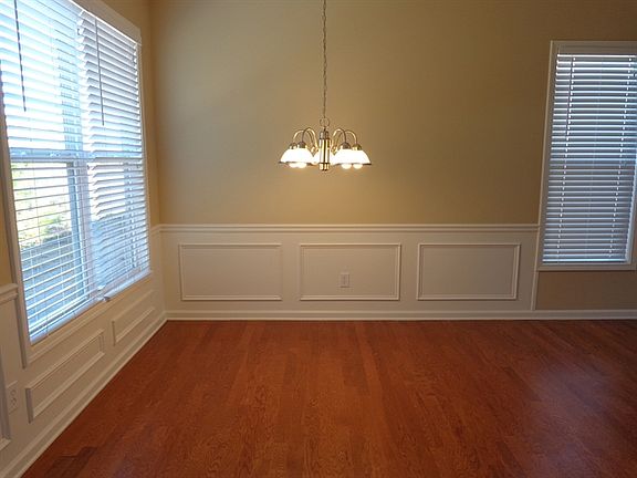 4th image of 8119 Willowbank Way
