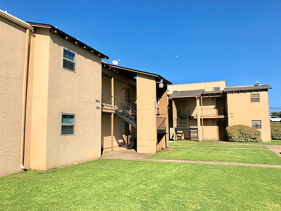 3rd image of 200 Carmon Ct APT 216