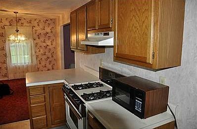 4th image of 1043 Briarwood Dr