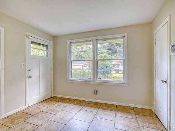 2nd image of 5 Gail Dr
