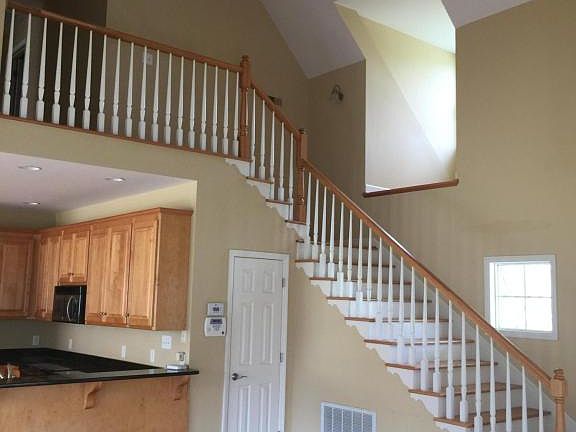 5th image of 225 Belle Isle Dr