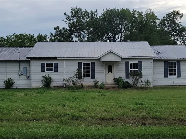 200 S Narcissus St, Kosse, TX 76653