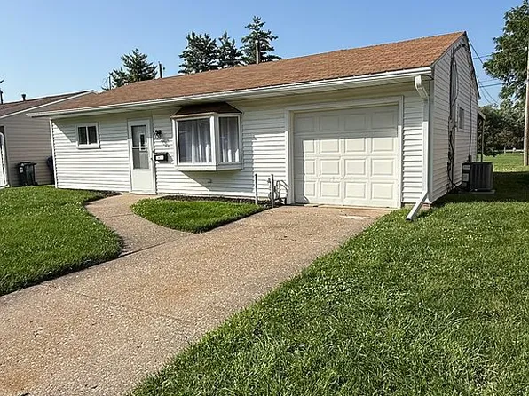 1436 W 29th St, Davenport, IA 52804