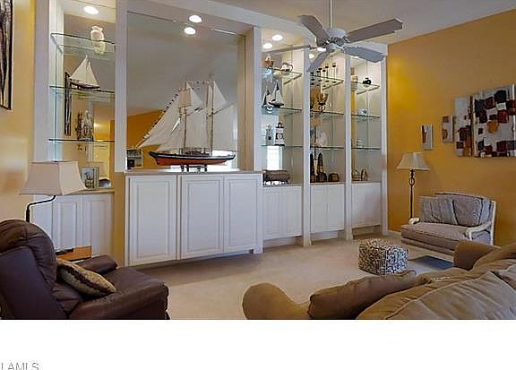 2nd image of 7925 Umberto Ct