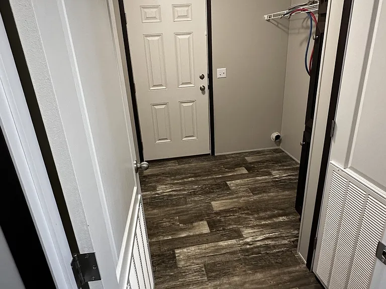 5655 Blueridge Ave — Photo 14