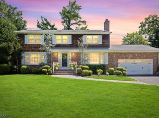 610 Riverside Dr, Cranford, NJ 07016