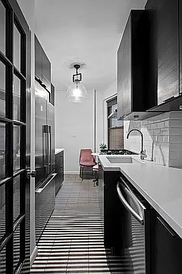 3rd image of 166 E 92nd St APT 2C