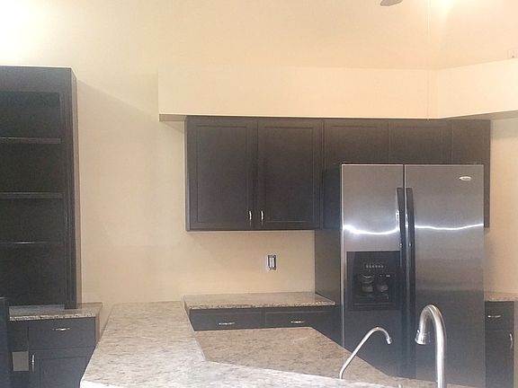 4th image of 15033 Cloverdale Dr