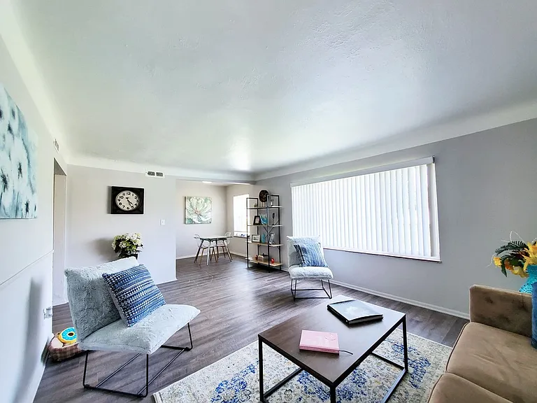 Smartland Lee-Mustang Apartments — Photo 22