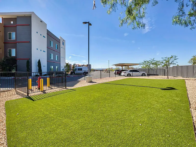 The Flats at Ridgeview — Photo 9