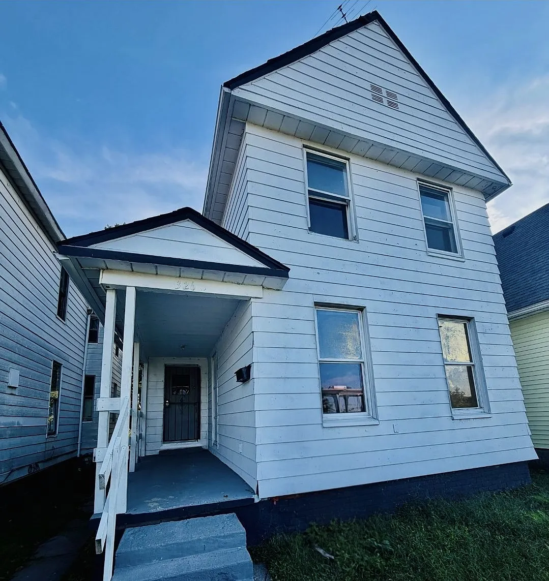 4 bed, 1706 sqft, $1,350 — Photo 1