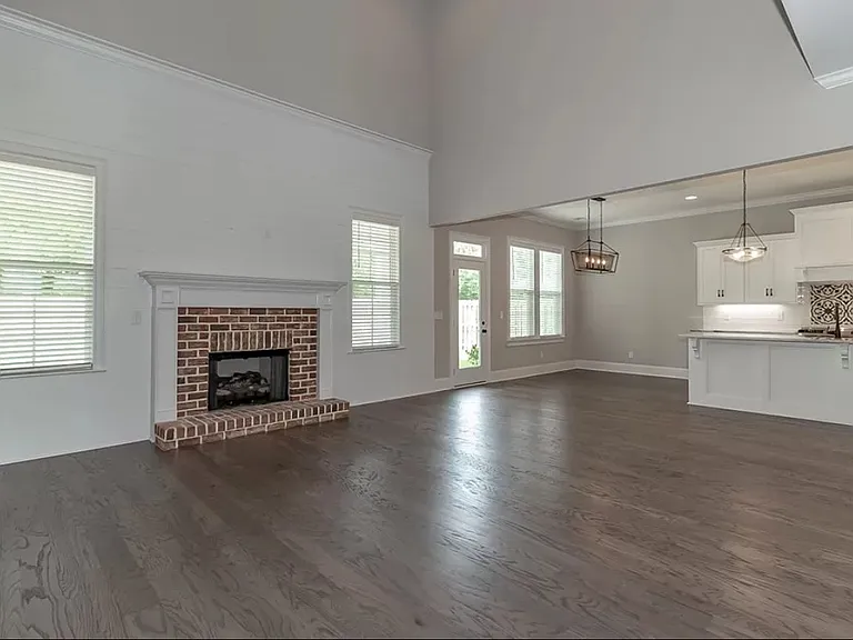 River Oaks Ln — Photo 6