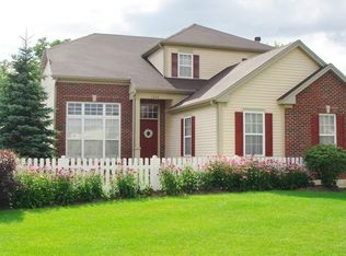 1216 Water Stone Cir, Wauconda, IL 60084