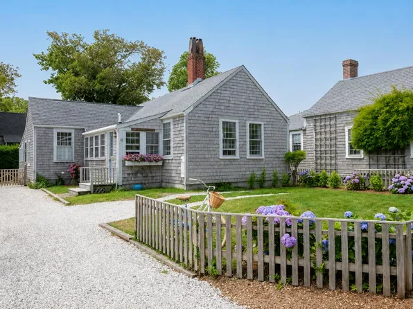 20 Shell St, Nantucket, MA 02554